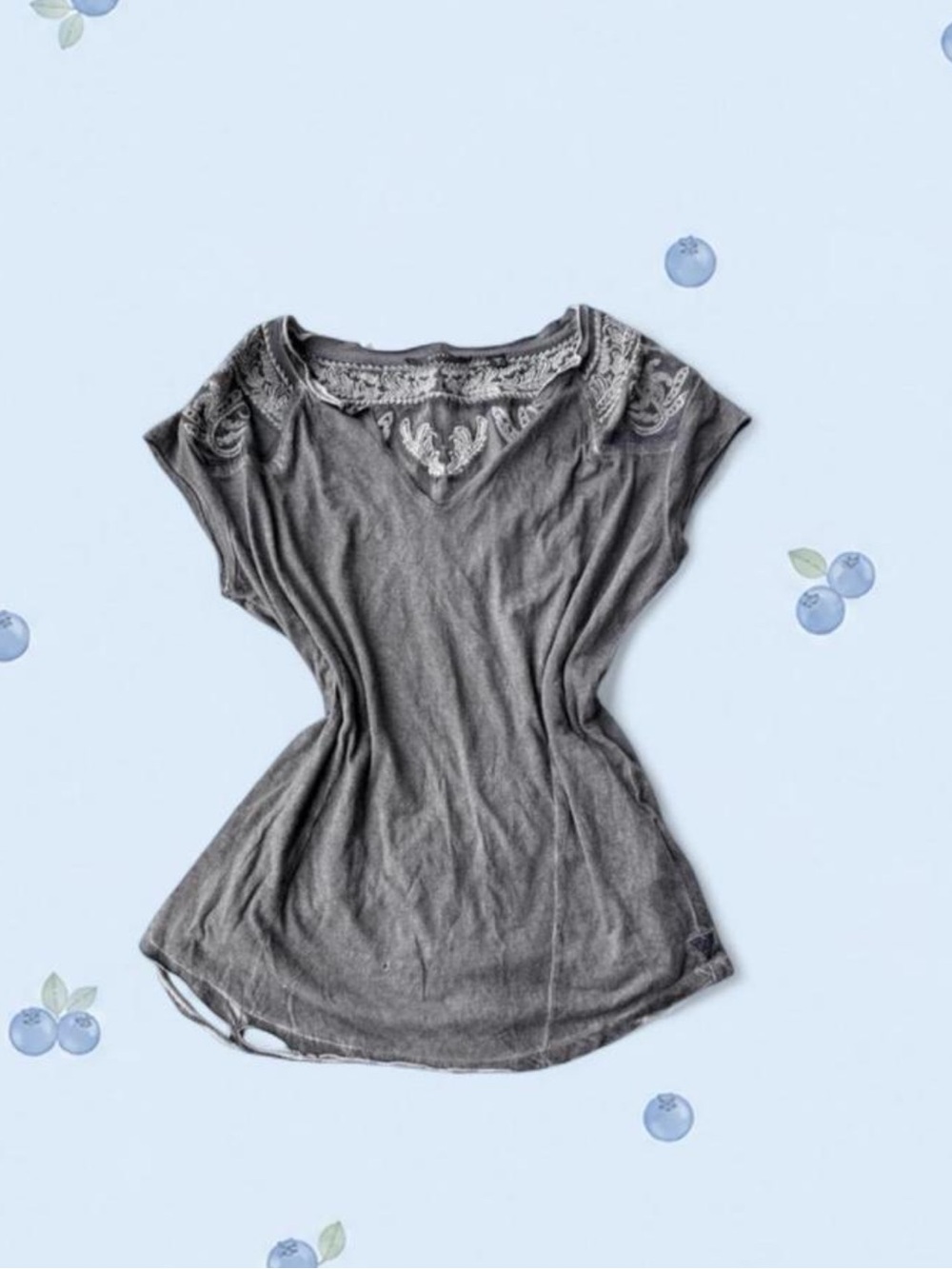 Guess Gray Top - Picture 2 of 5